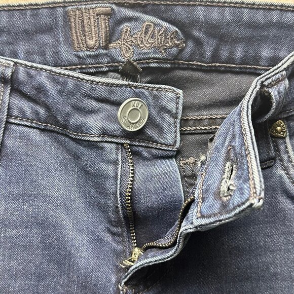 Kut from the Kloth Distressed Skinny Jeans | Size 4 | Dark Wash Stretch Denim - Picture 5 of 11